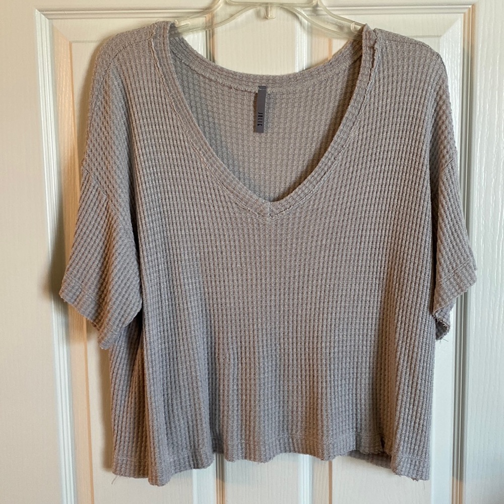NWOT Gray crop top